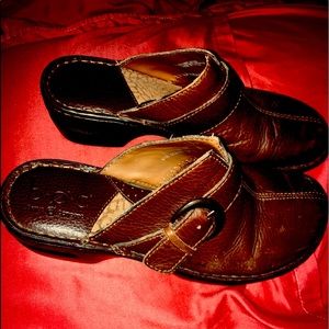 BOC brown clogs